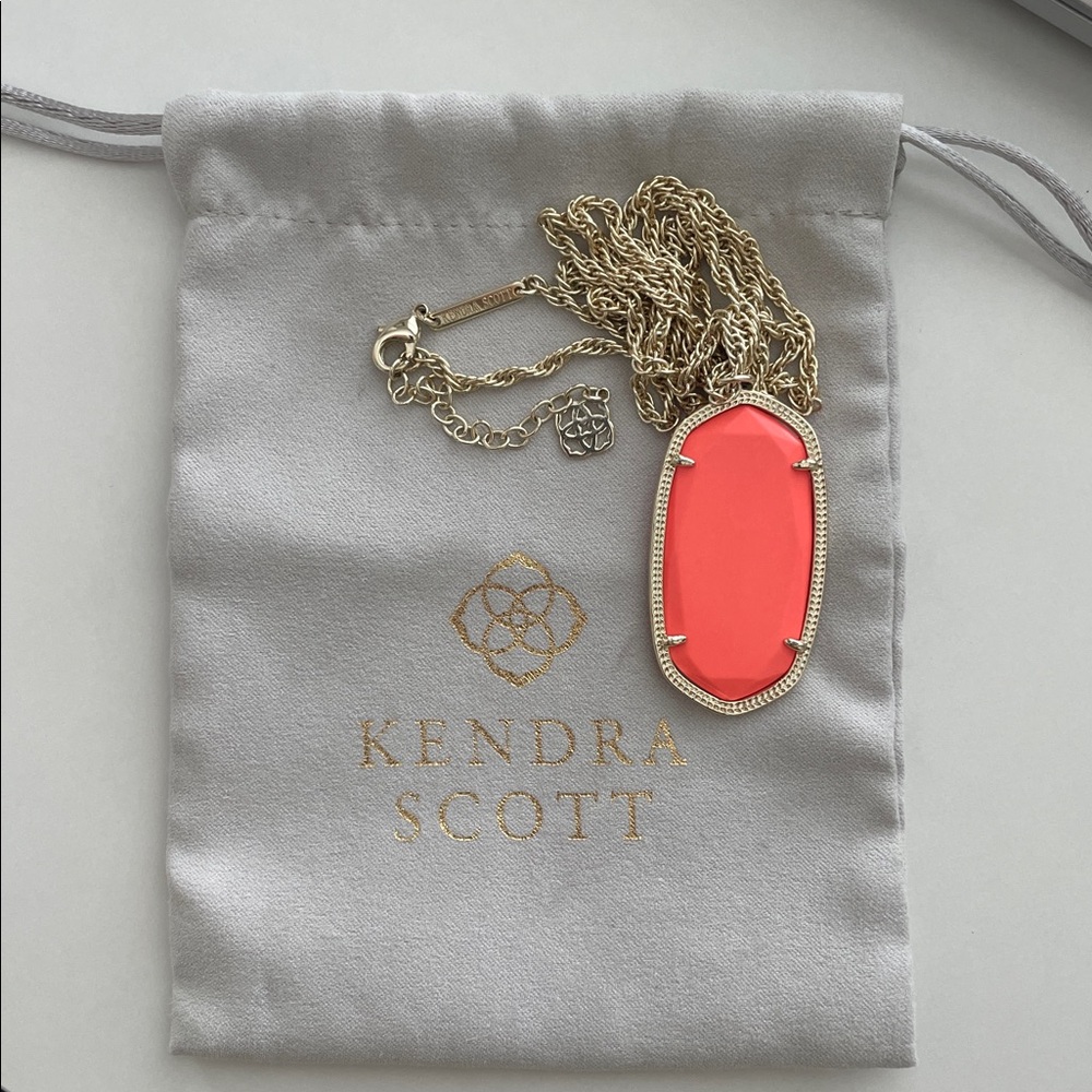 KENDRA SCOTT Reid Pendant Necklace - Picture 3 of 7
